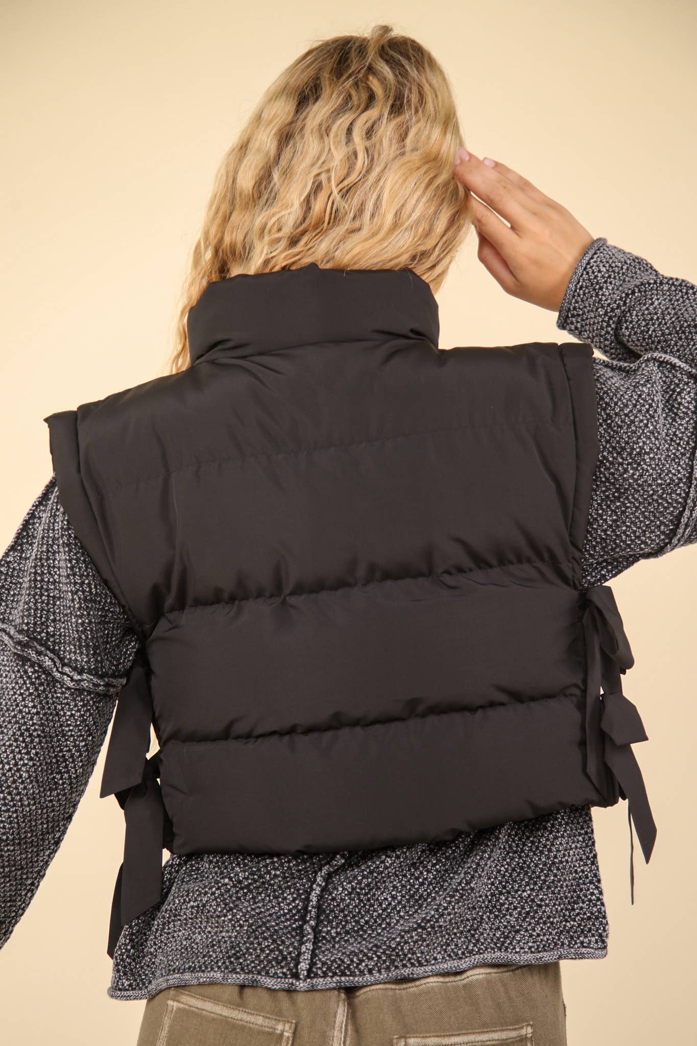 Side Bow Crop Puffer Vest