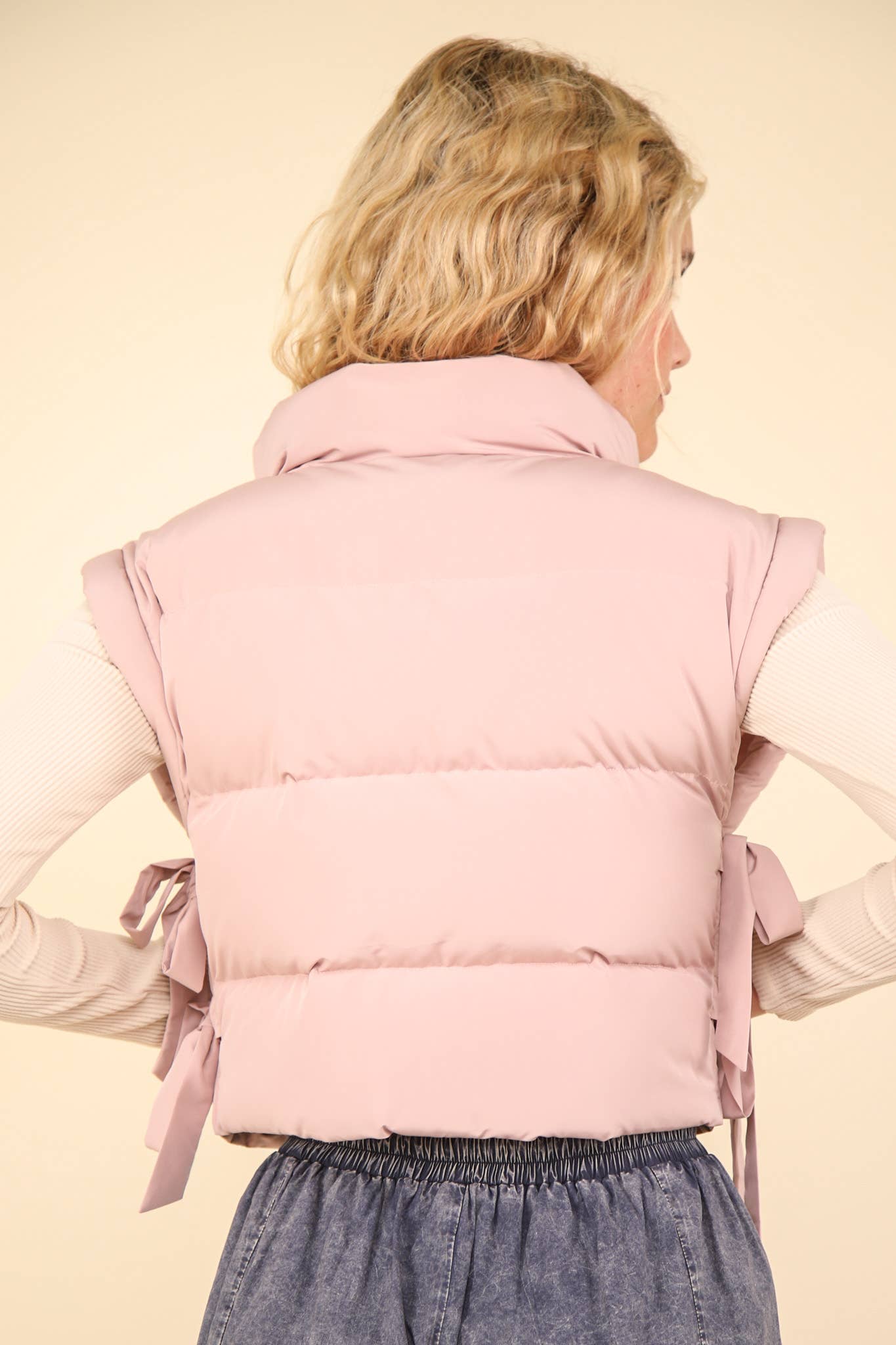 Side Bow Crop Puffer Vest