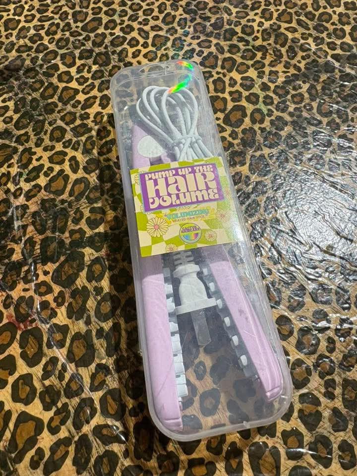 Pump Up the Hair Volume Crimper