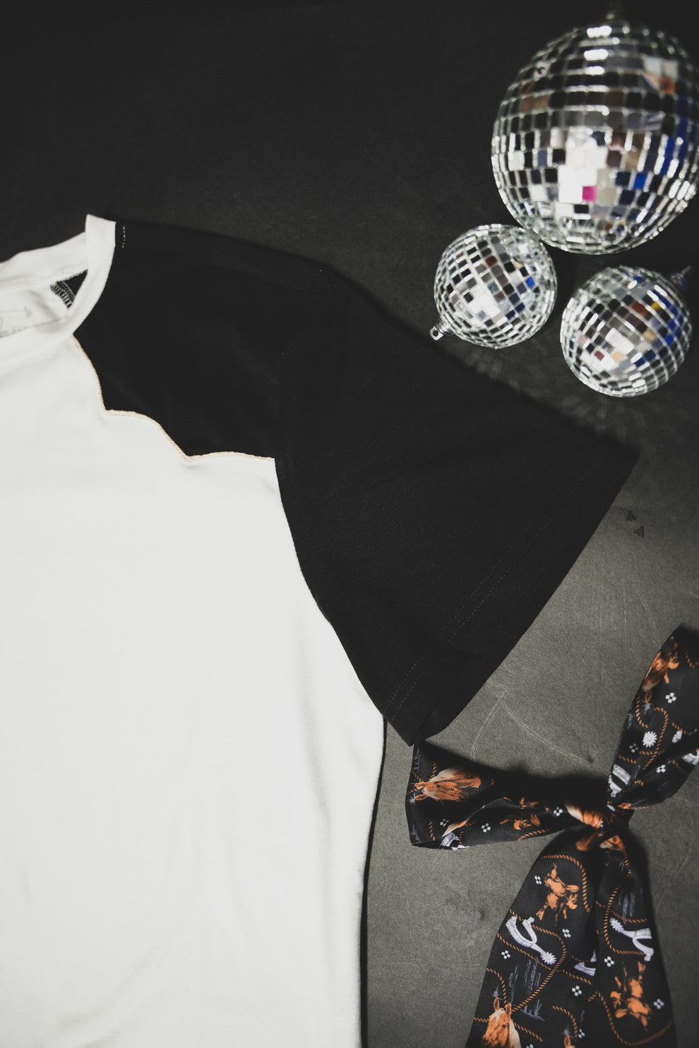 RAWHIDE STITCH TOP *BLANCO