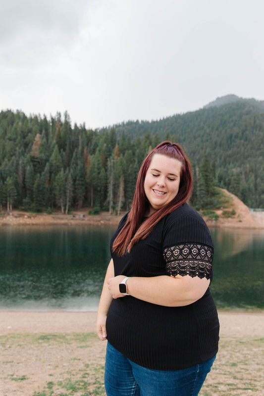 On the Town Lace Basic - Black